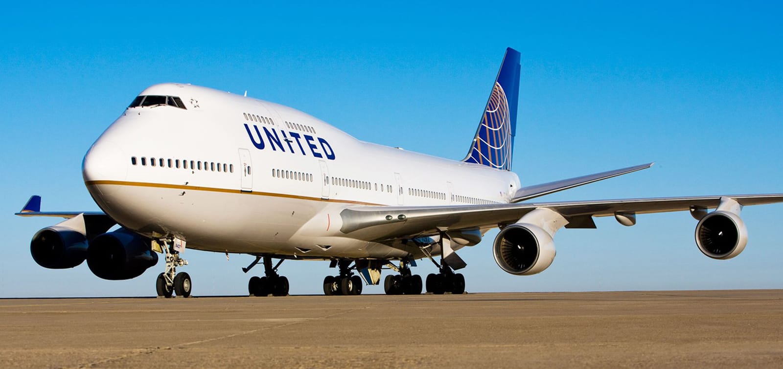 United airlines airplane 1